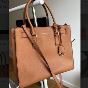 2016 Tan Michael Kors Purse